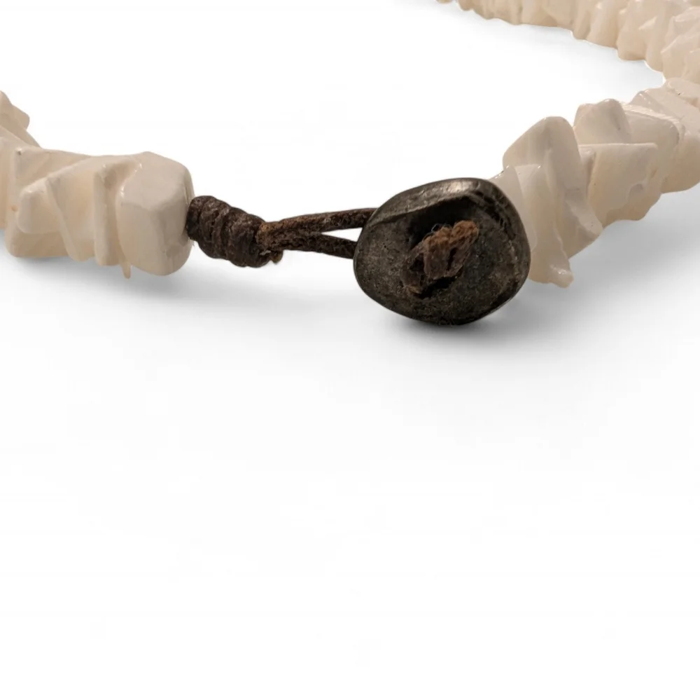 VINTAGE Puka Shell Necklace Brown White Surfer Choker 90s